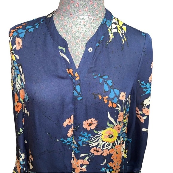 Joie Devitri Floral Print Button Down Silk Top SZ XS - Picture 2 of 7